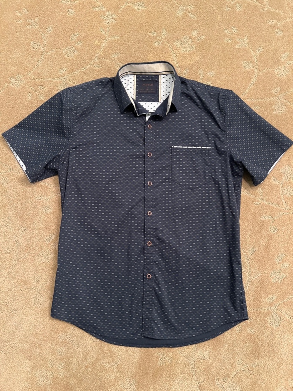 Men’s Nomad Navy Short Sleeve Button Down Shirt, Small